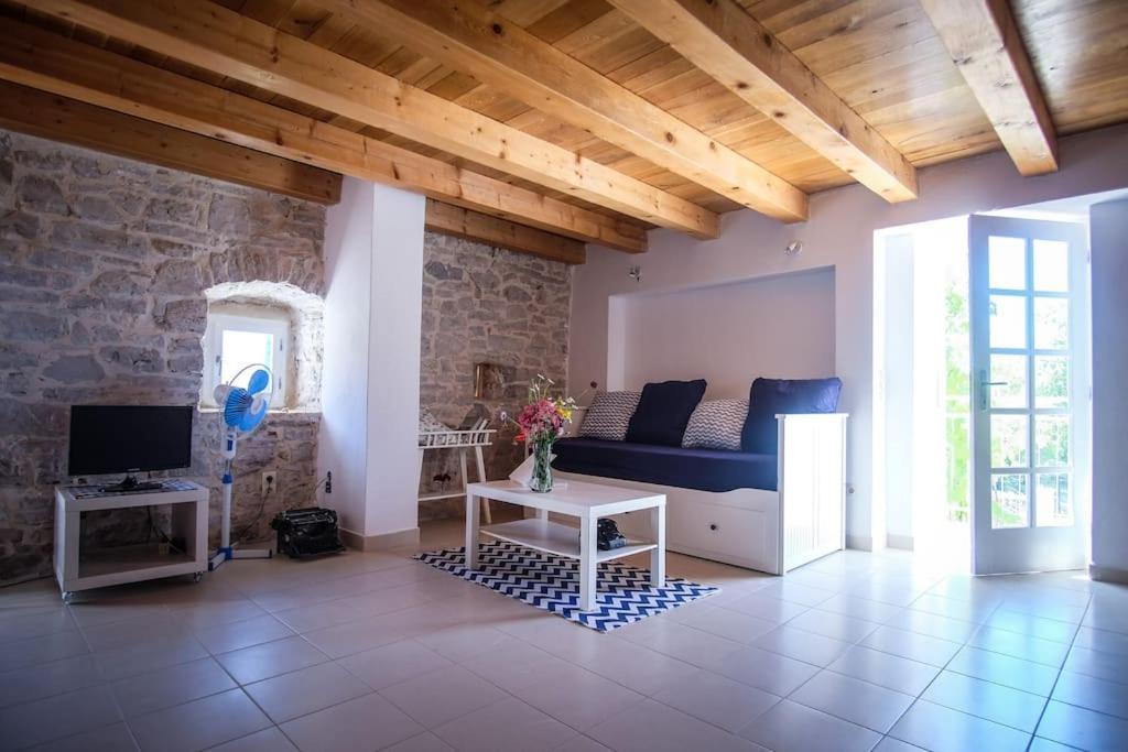 Вилла Stone House Kula Milica Mala Cista Экстерьер фото