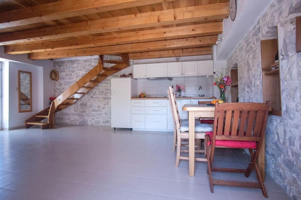 Вилла Stone House Kula Milica Mala Cista Экстерьер фото